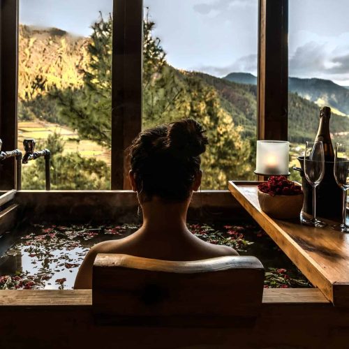 Gangtey-Lodge-Hotstone-Bath-Hero-e1673608882227